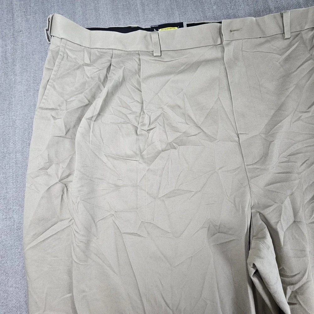 Roundtree and Yorke Non‎ Iron Performance Chino Men's Beige Pants Size 48x32